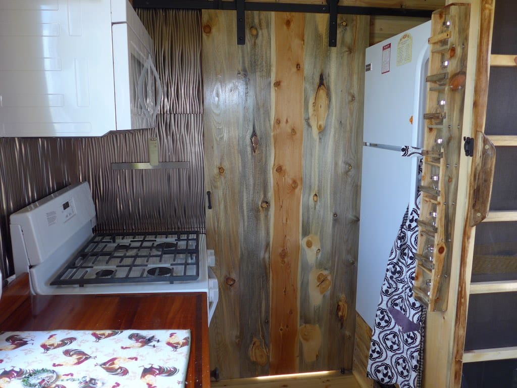 rose-tree-tiny-house-3