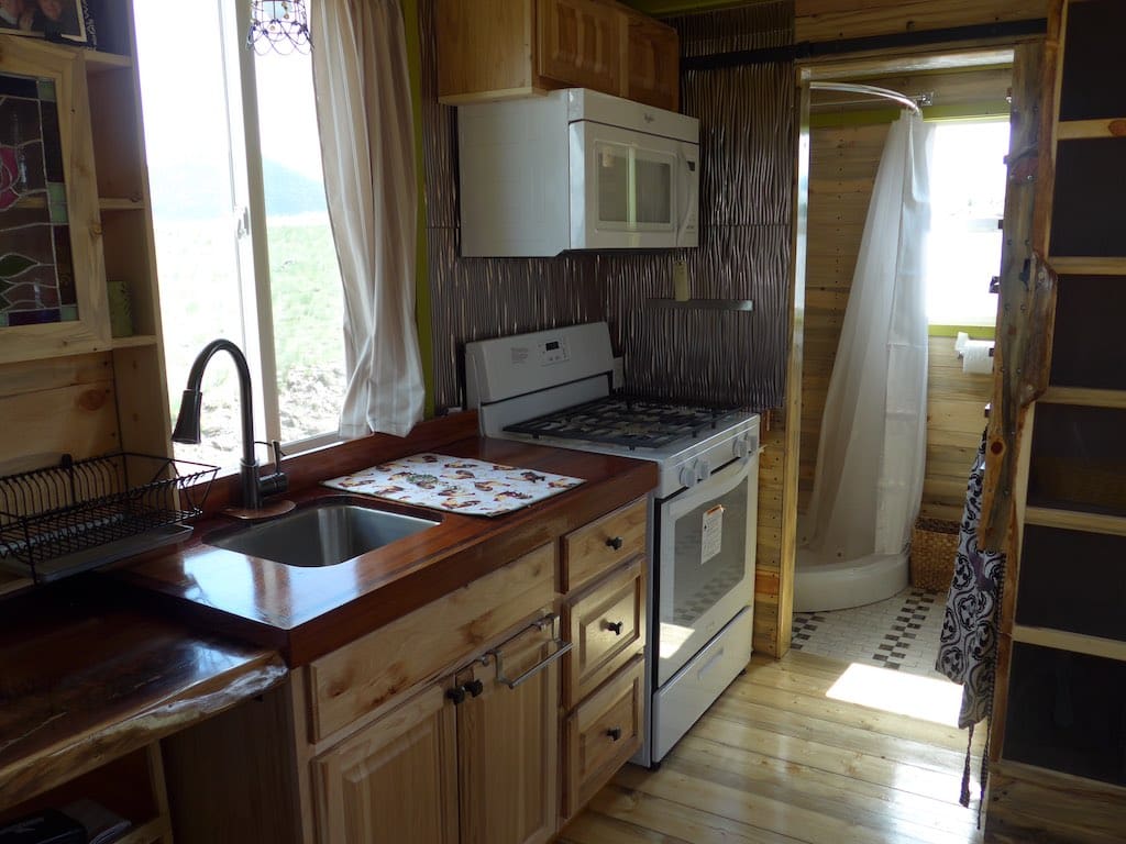 rose-tree-tiny-house-7