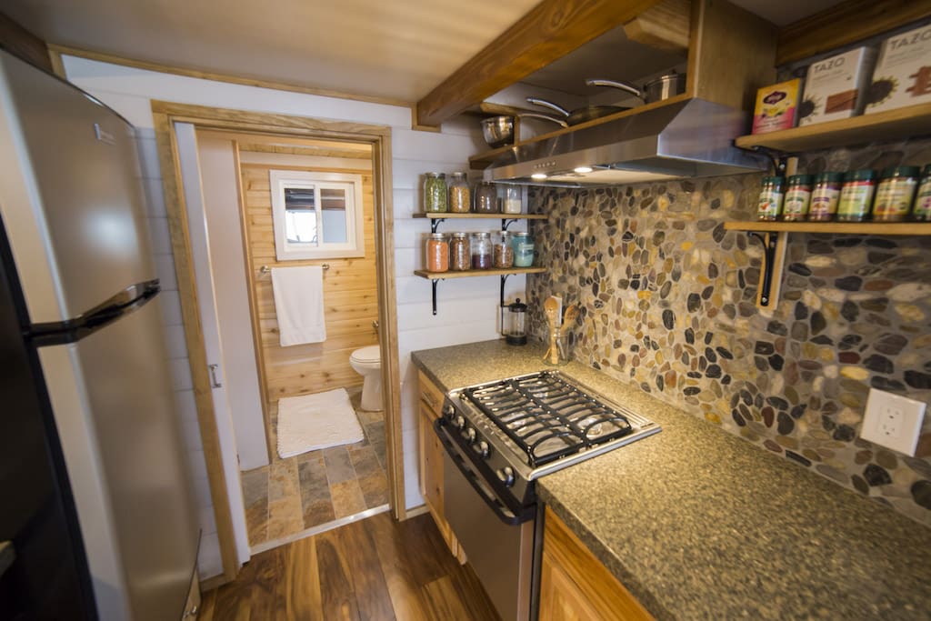 26-feet-big-freedom-tiny-house-2