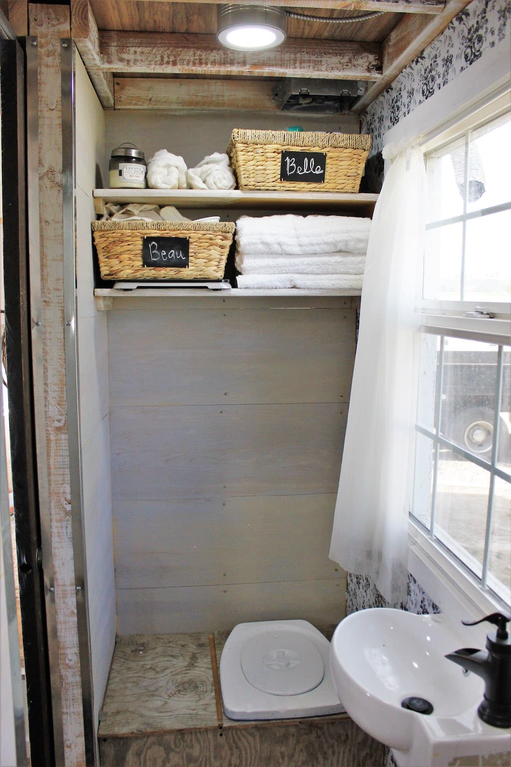 black pearl tiny house 7