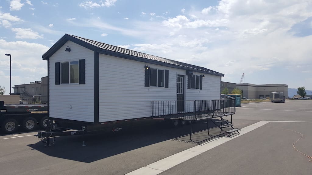 english-cottage-alpine-tiny-homes-1