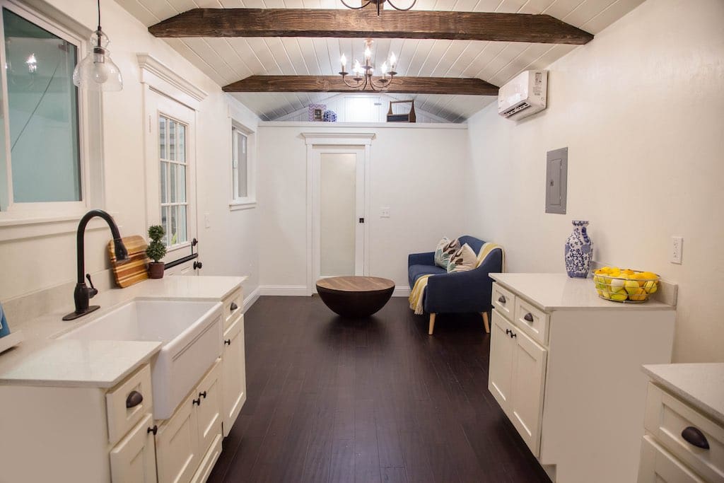 english-cottage-alpine-tiny-homes-6