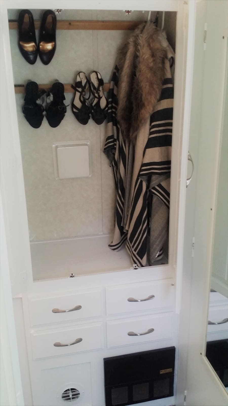 ocean-inspired-5th-wheel-6