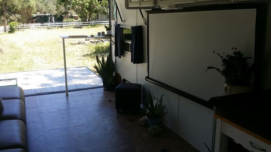 ocean-inspired-5th-wheel-8