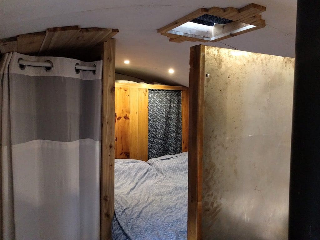 thomas tiny bus house 14