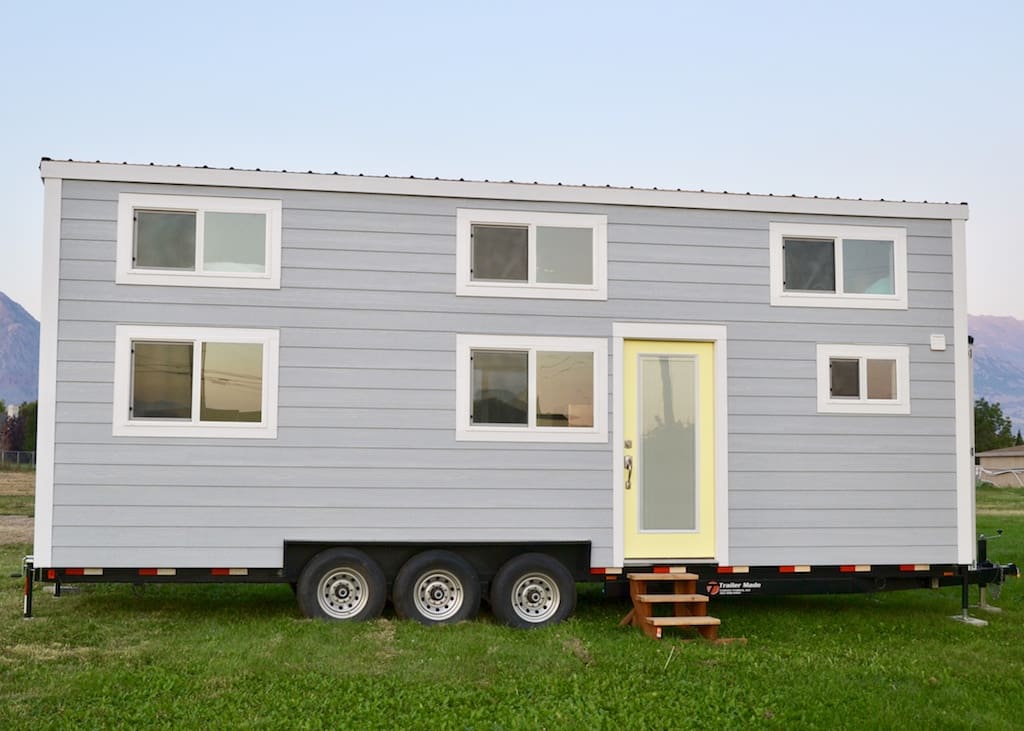 beach chic tiny house 11