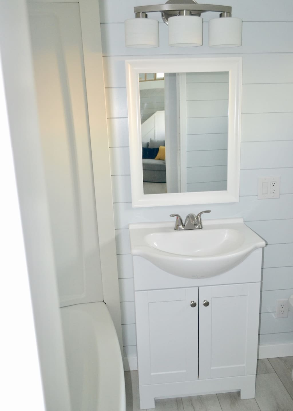 beach chic tiny house 7