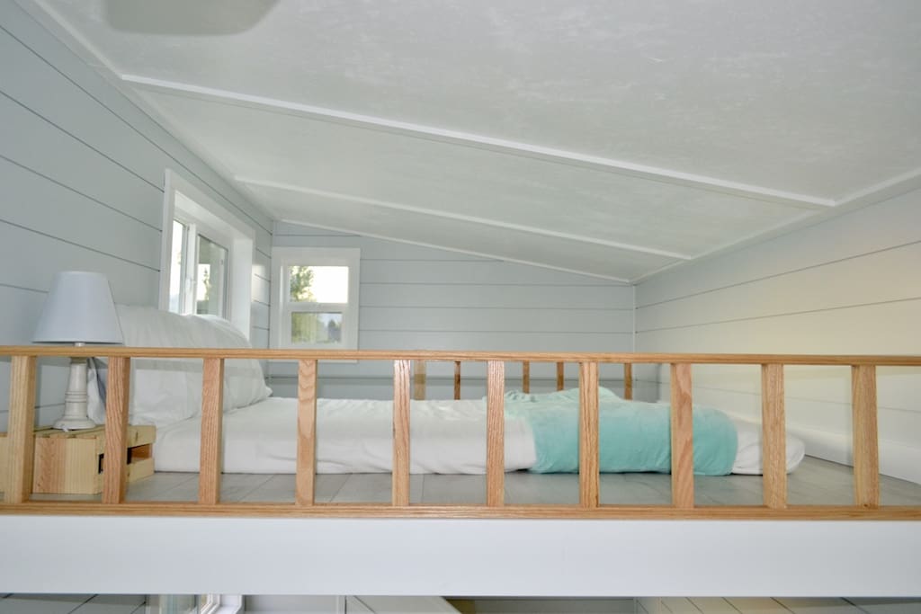 beach chic tiny house 8