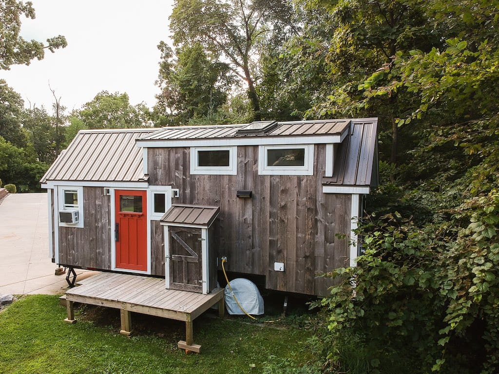rustic modern tiny house 1