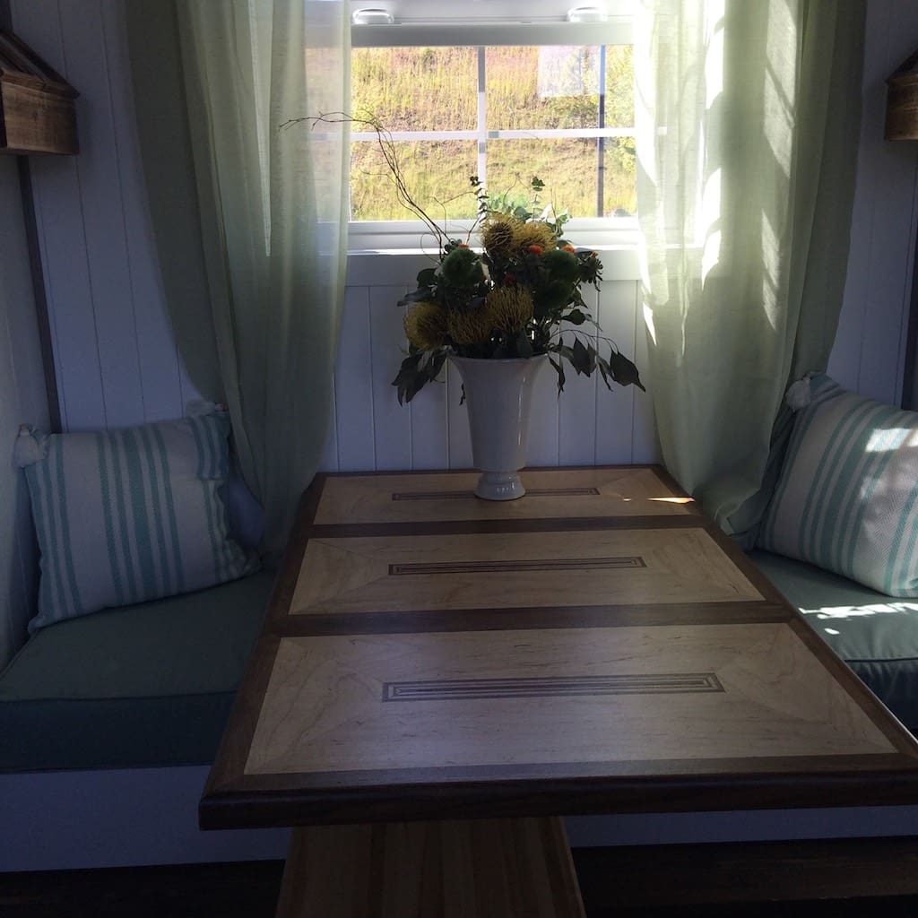 expandable tiny cottage 12