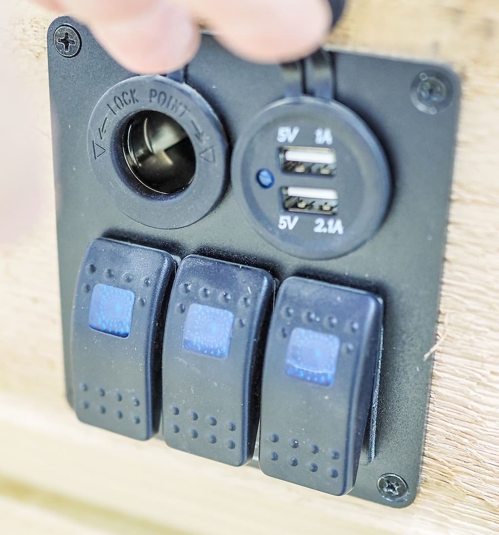 The Crow Off Grid Cabin 2 blackbird cabin 15