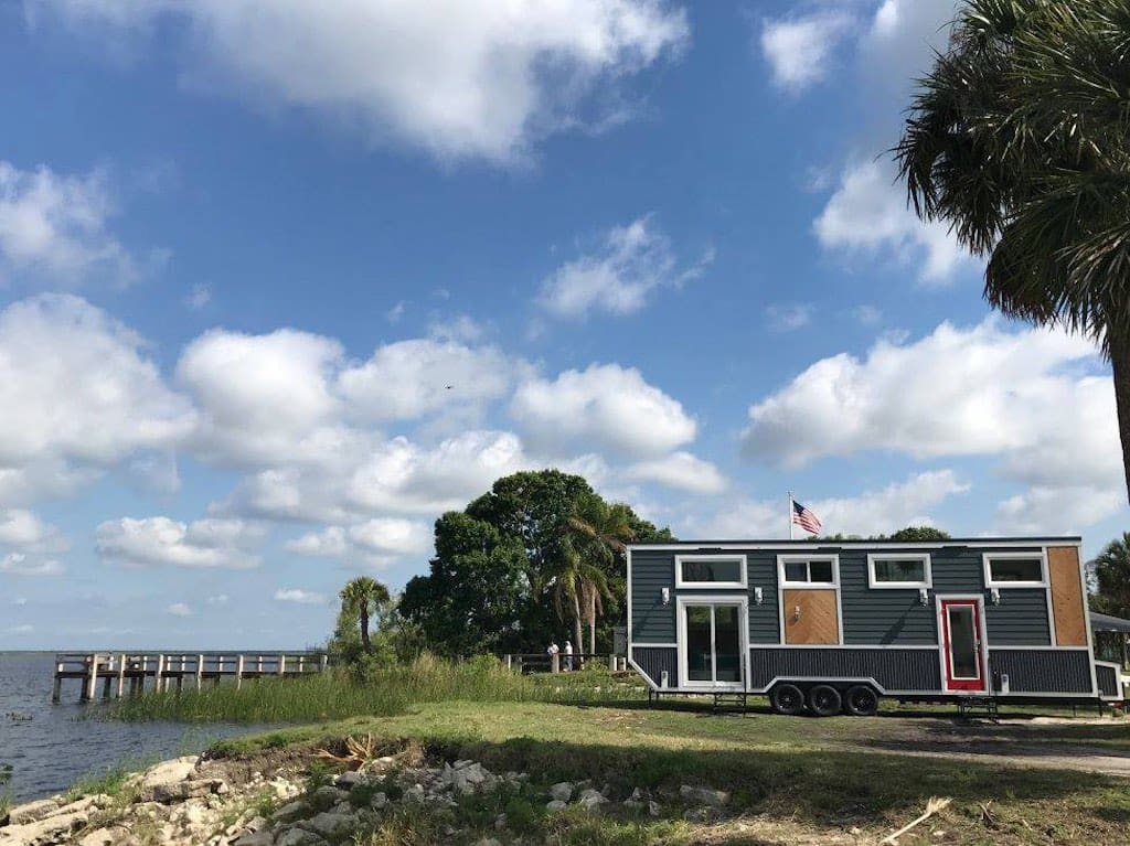 the lee movable roots 1