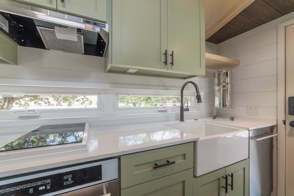 elmore tiny house movable roots 8