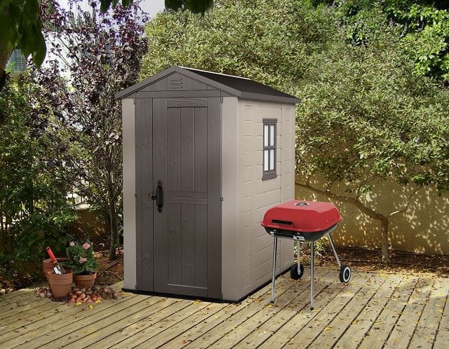 15 Backyard and Garden Shed Landscaping Ideas That Will Motivate You 6 smaller tool shed