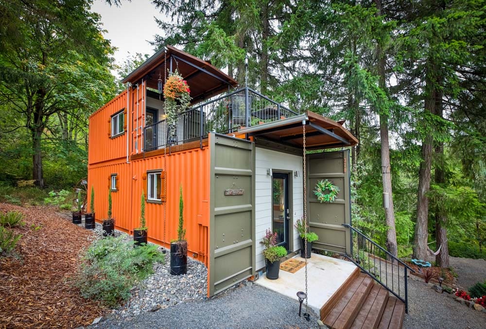 This Gorgeous Shipping Container House Is Your Answer To Debt-Free Living 4 This Gorgeous Shipping Container House Is Your Answer To Debt-Free Living