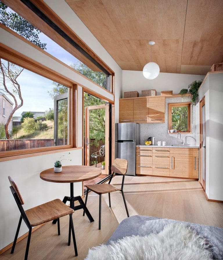 Contemporary Prefab Tiny House 2 768x897 1