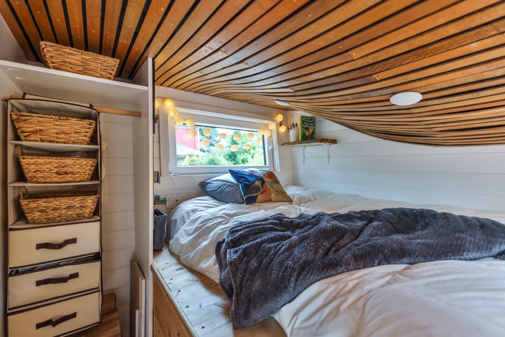 Natural-Built Tiny House With Biophilic Design And A Living Roof 6 TINY HOUSE WITH LIVING ROOF 5 of 11