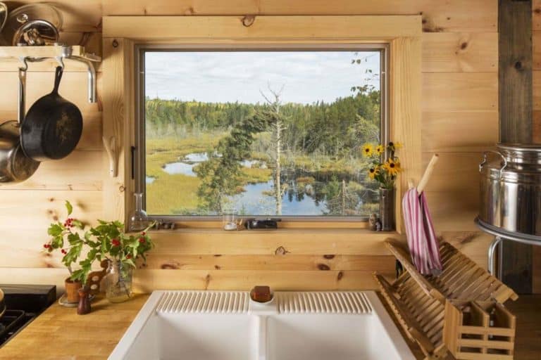 Minimal Off The Grid Cabin Retreat SALA Architects 05 1 Kindesign 768x512 1