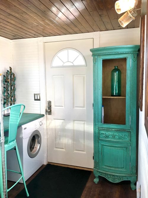 This Tiny House Near Zion Park Highlights The Vintage Aura 11 ark 13