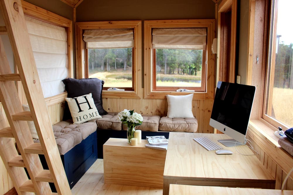 Colonial Blue, A Beautiful Blue Tiny House In Tasmania 3 colonial blue 3