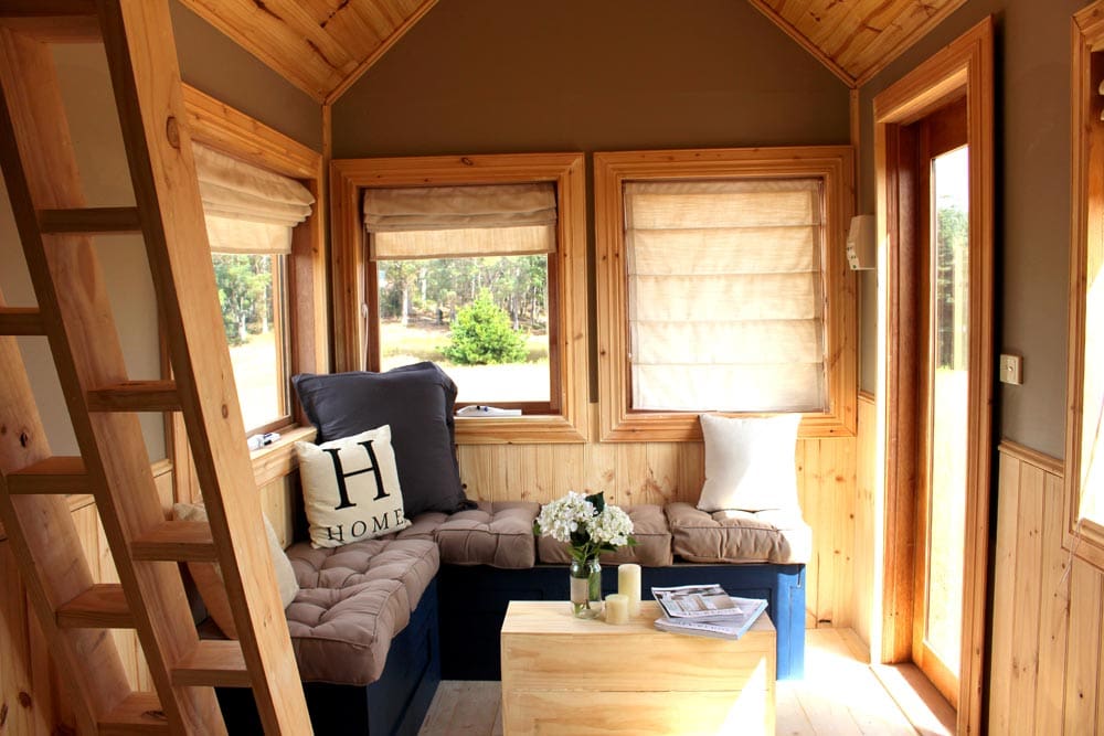Colonial Blue, A Beautiful Blue Tiny House In Tasmania 4 colonial blue 4