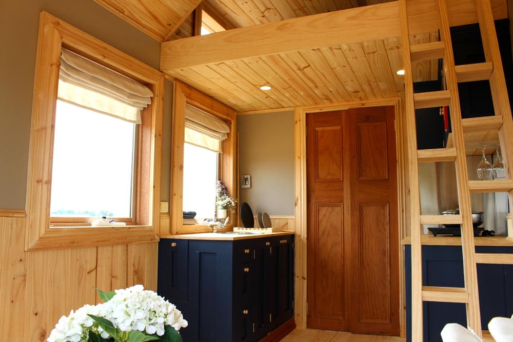 Colonial Blue, A Beautiful Blue Tiny House In Tasmania 8 colonial blue 6