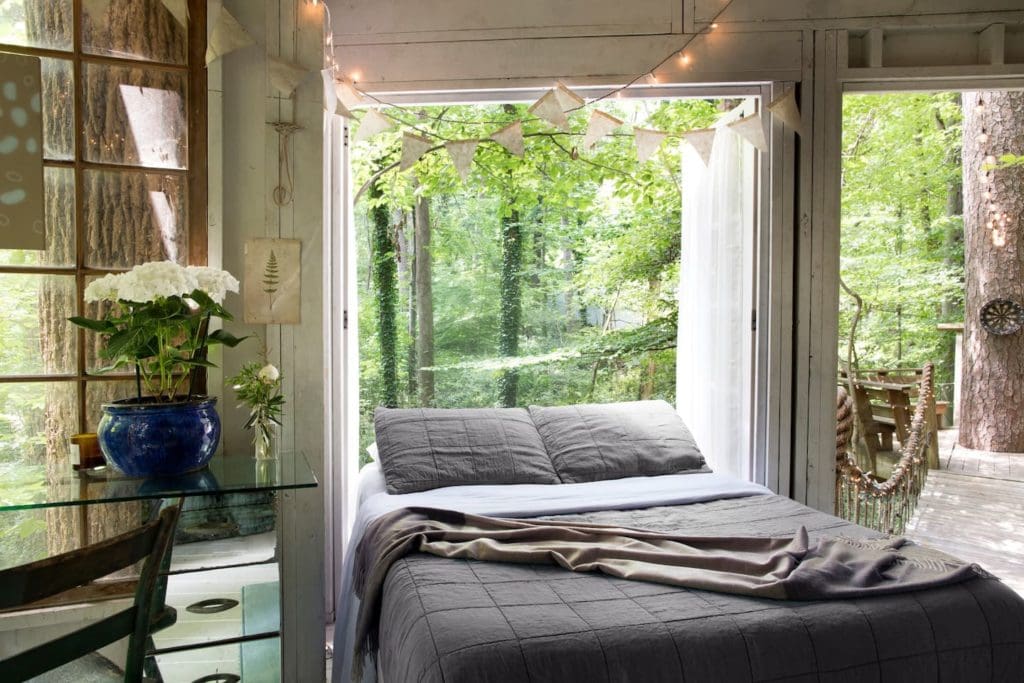 This Secluded Intown Treehouse Is Getting A Lot Of Attention 9 e4d80589 bd20 4fb3 b0db b26eefae1a54