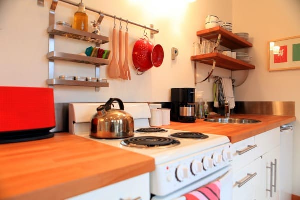 Tiny Vacation House In Portland - The Pocket House 2 the pocket house tiny house vacation 0006 600x400 1