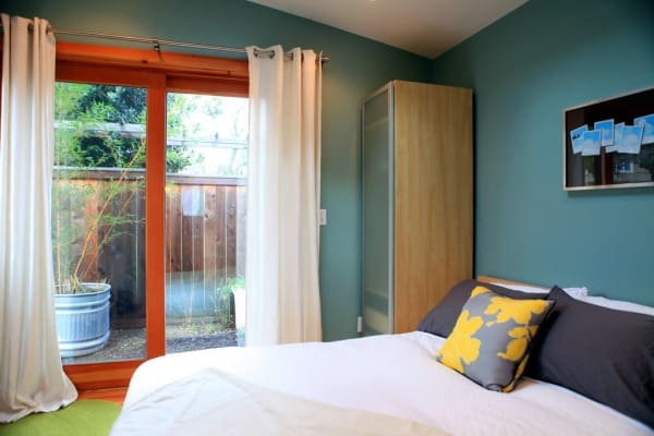Tiny Vacation House In Portland - The Pocket House 4 the pocket house tiny house vacation 0008 600x400 1