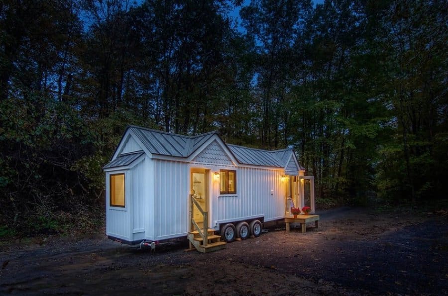 30-Ft. Tiny Farm House With First Floor Bedroom 1 The Burmenbov28