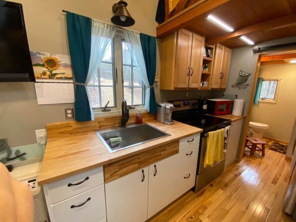 The Serenity Rustic Log Cabin Tiny Home Includes A Roof Top Deck 4 Serenity 8