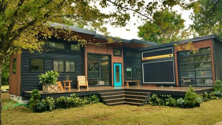 This Unique Tiny House Feels Like a Spacious Full-Size Home 1 amplifiedtinyhouse 9