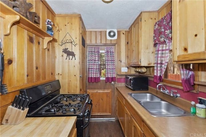 Big Bear Log Cabin 10 720x480 2