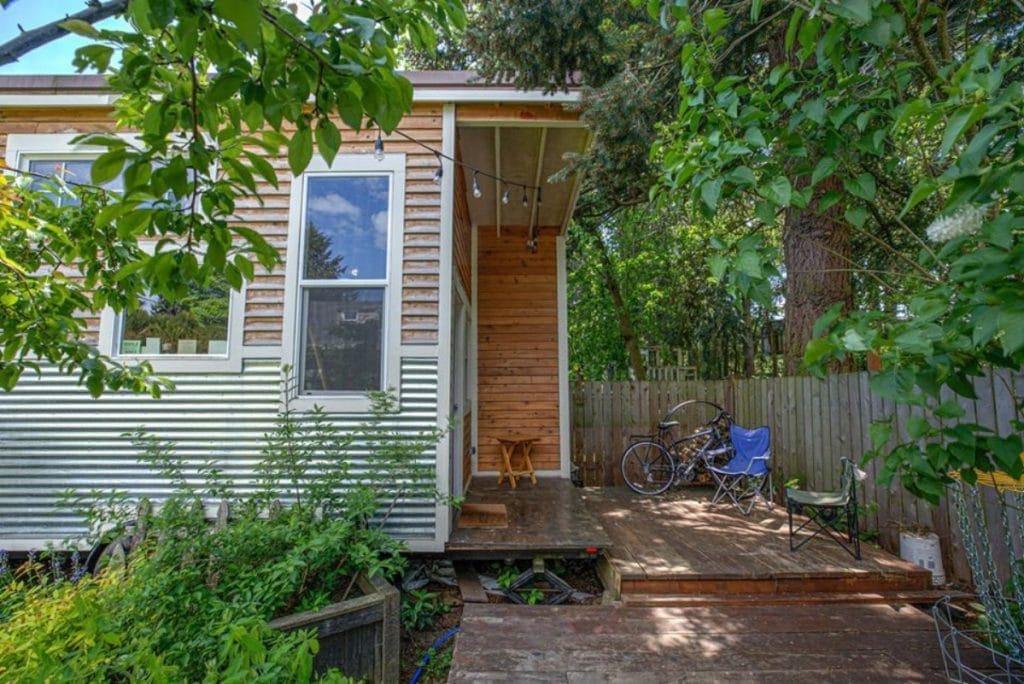 A Soaking Tub is The Height Of This Luxury Tiny Home In Portland 8 Iron Eagle 4 1024x684 2