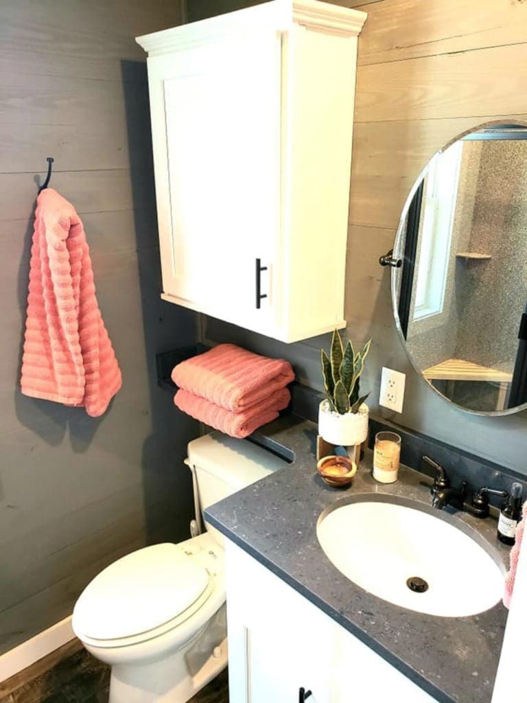 Fall In Love With This Austin Texas Luxury Modern Farmhouse Tiny Home 7 Modern TX Farmhouse 16