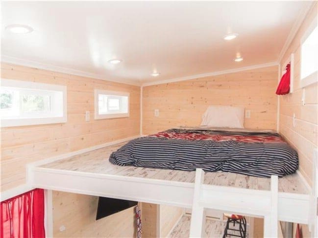 Spend The Night In This Breathtaking Tiny House 8 red lifeguard stand tiny house 9