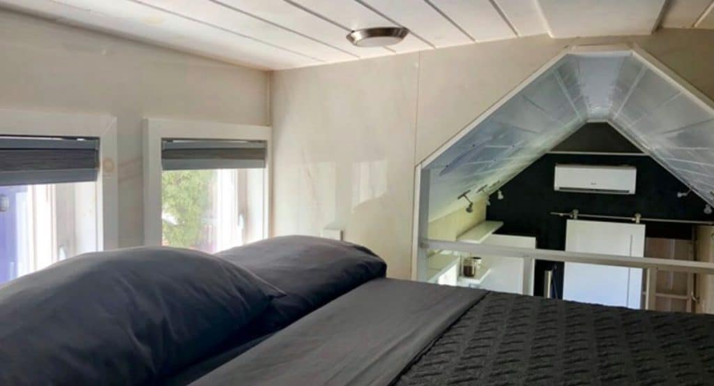 Multi-Level Artistic Style Makes The Universal Tiny Home Perfect 6 The Universal 8 1024x553 1
