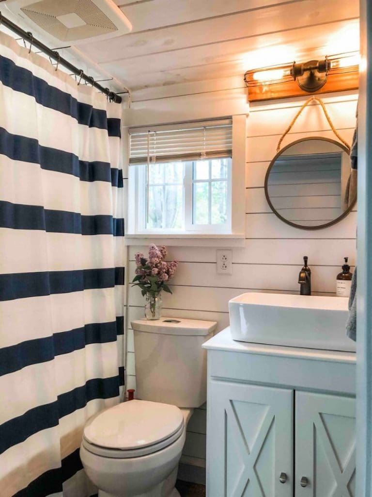 for rent tiny house 8