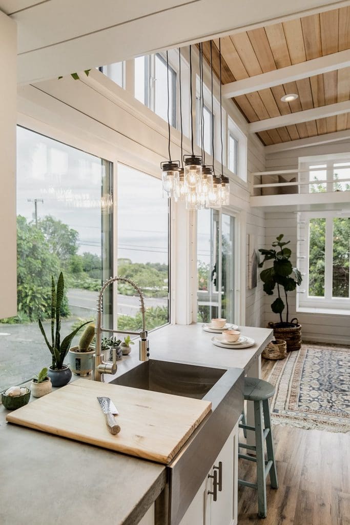 A Hawaii-Based Couple Build a Luminous Tiny House in Just 25 Days 7 hawaiitinyhome7