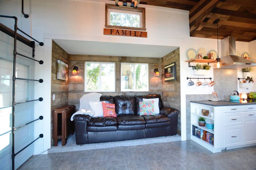 Vintage Retreat By Hill Country Tiny Houses 5 vintage retreat 7