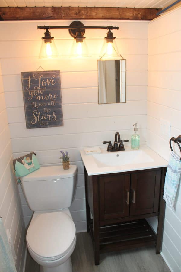 Clean Lines With Farmhouse Style Make This Home On Wheels Unique 10 Monarch 3