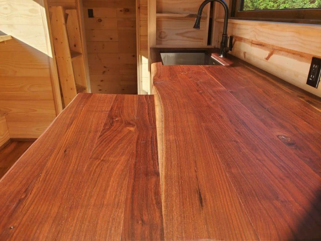 This WoodWorkers Dream Is A Tiny Houses On Wheels For Rustic Living 7 Woodworkers Cabin 12 1024x768 1