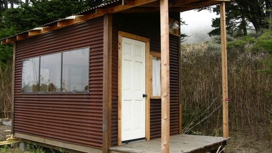 Corrugated Tiny House 8 1 tiny currogated cabin sideview