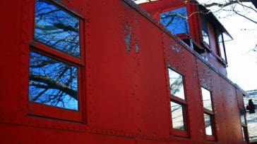1 caboose exterior