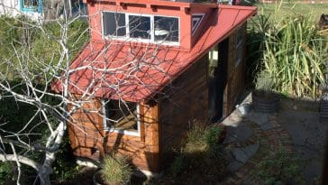 backyard working cabin 1