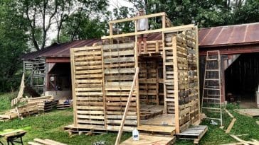 pallet house 1
