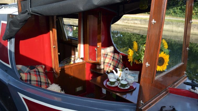 london narrowboat 3