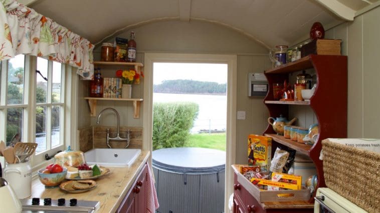 stardust shepherds hut 2