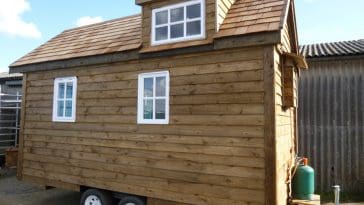 solar powered tiny house 1