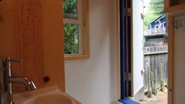 molecule tiny house 10